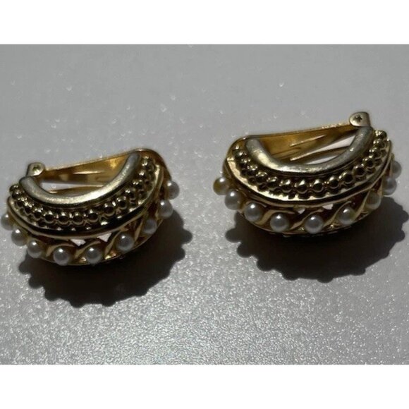 Vintage Quality Faux Pearl Gold tone Half Hoop Vintage Pierced Earrings - Picture 6 of 11